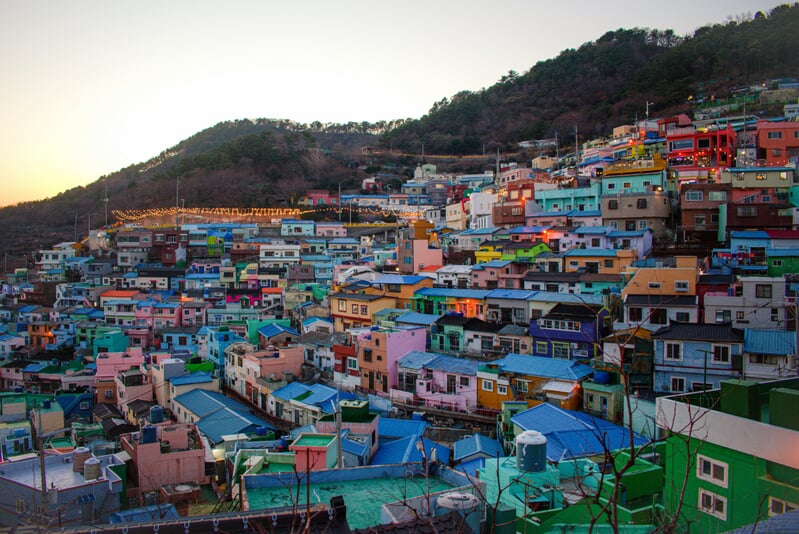 Casas coloridas en Busan, un must en tu viaje a Corea